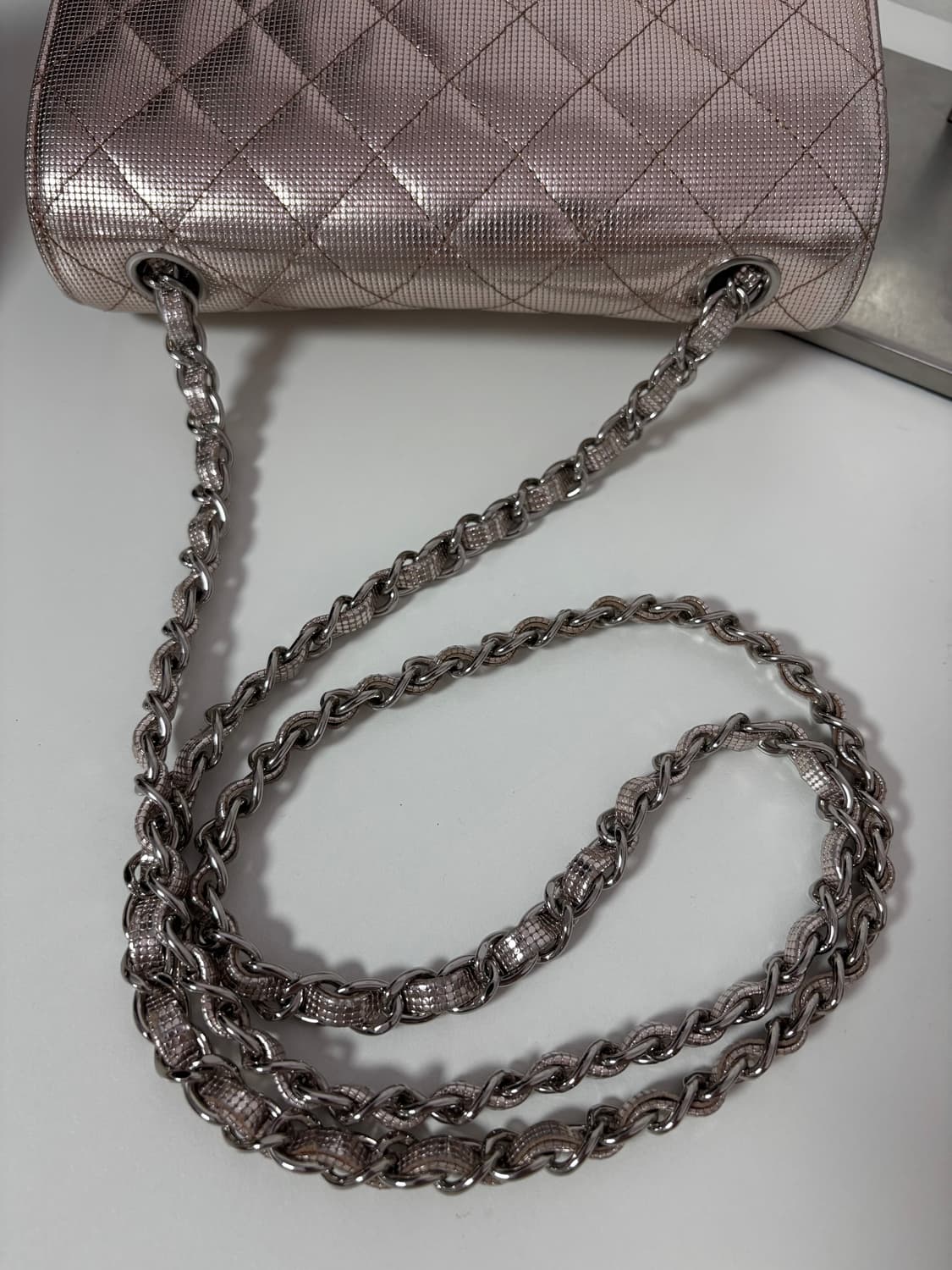 샤넬 클래식 뉴미니 메탈릭핑크 플랩백 상품이미지7