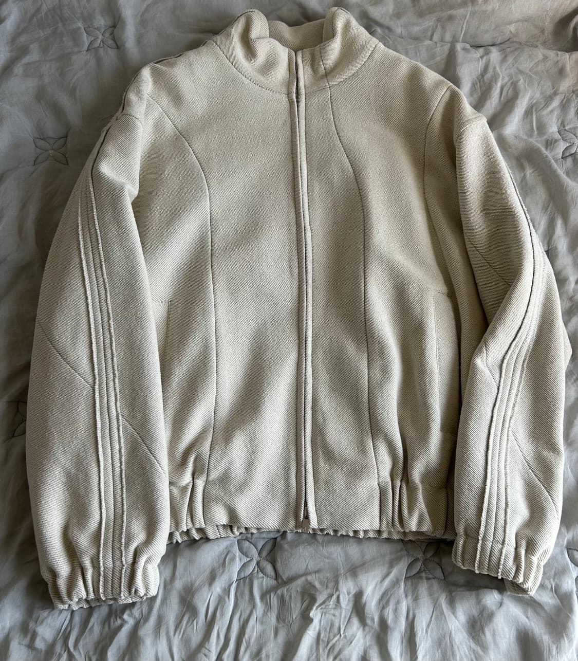 [L] 이예 커브드 라인 헤비 아우터 상품이미지1