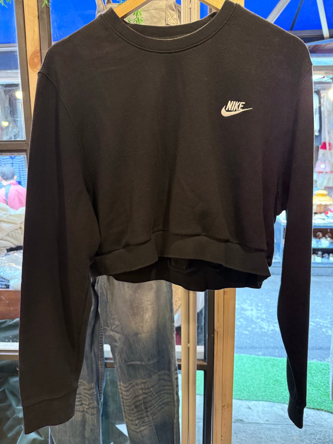 나이키 블랙 크롭 맨투맨 상품이미지1