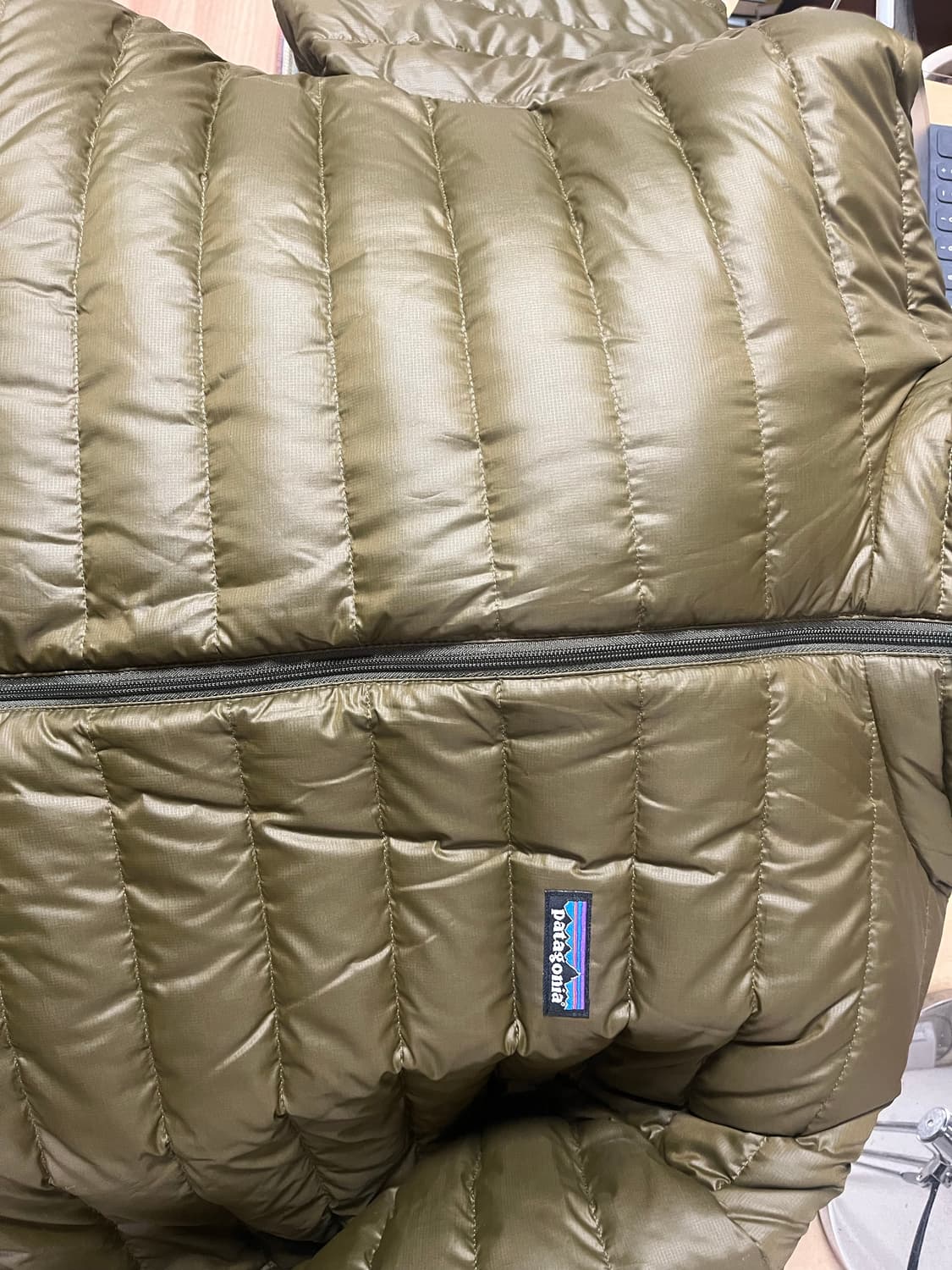 2012년형 파타고니아 경량패딩 XL 카키브라운 상품이미지5