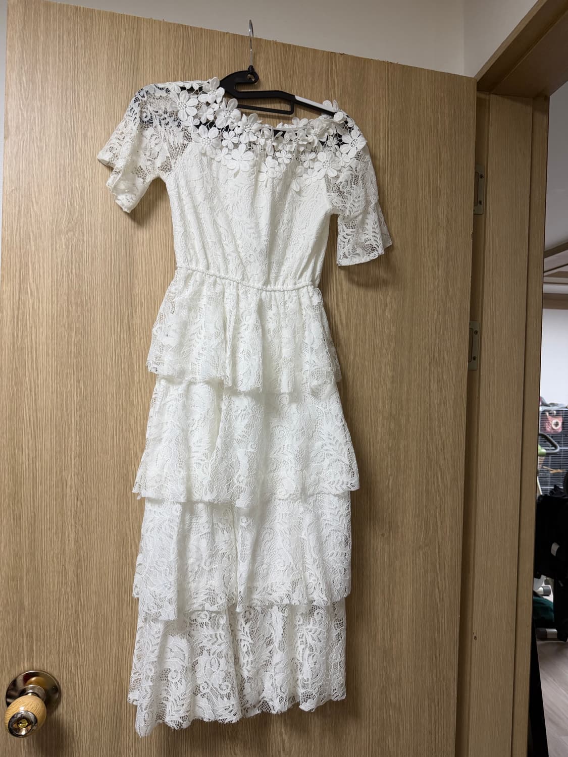 오프숄더 레이스 캉캉 롱 원피스 상품이미지1