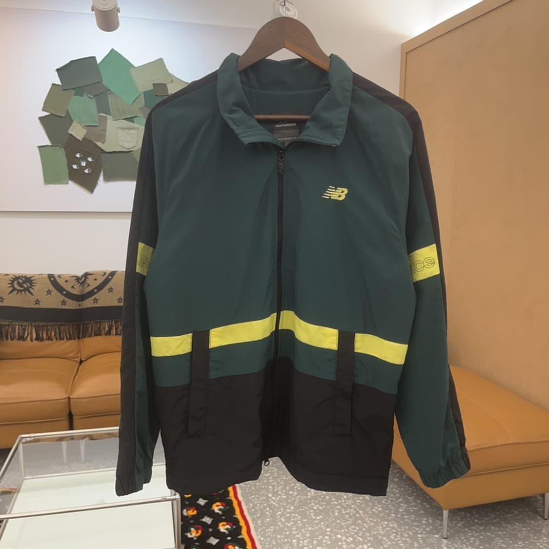 뉴발란스 올드스쿨 네온 배색 트랙클럽 바람막이 웜업 자켓 S C06528 상품이미지3