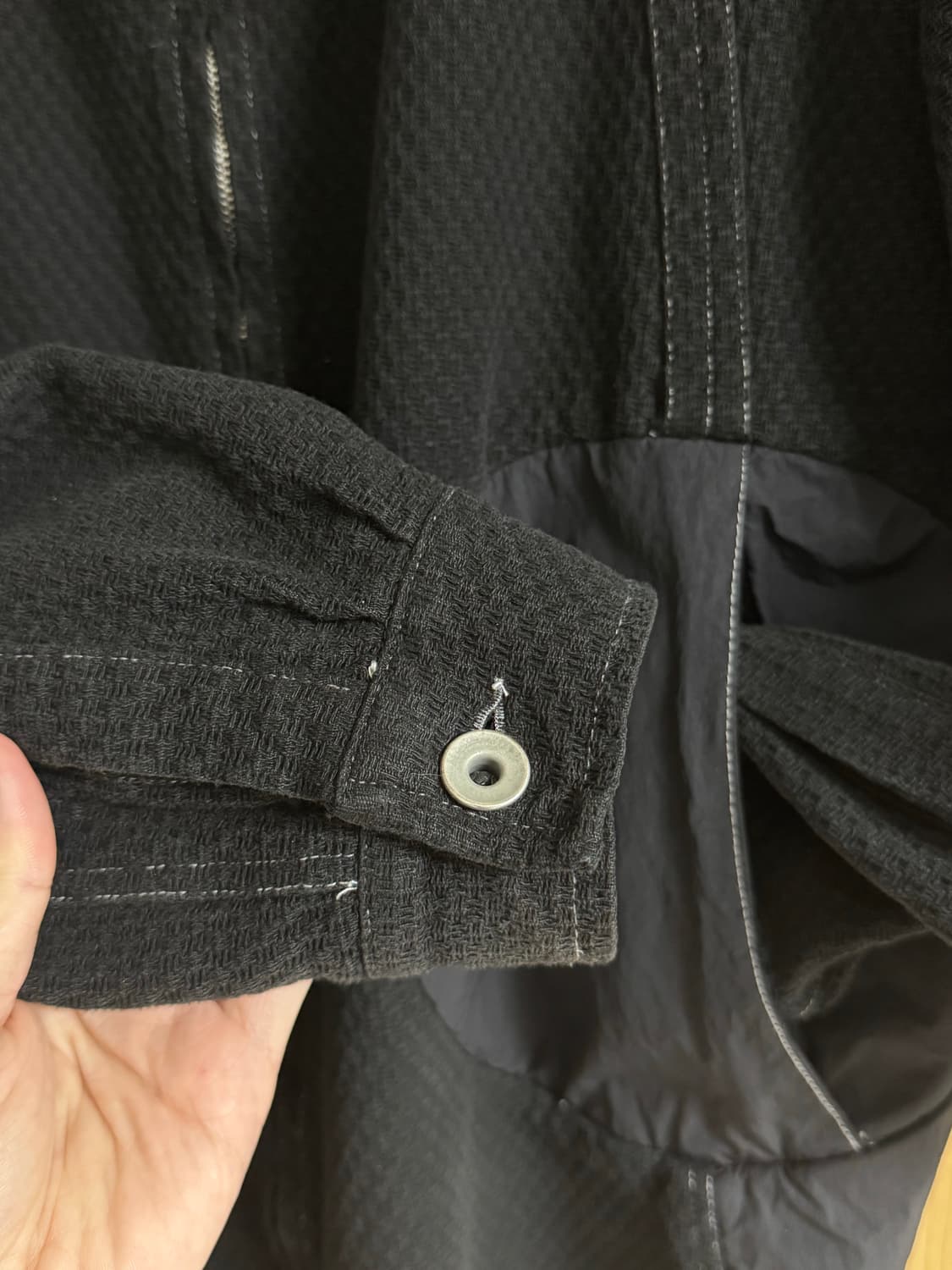 코스트퍼킬로(오리지널 브랜드) 블랙 자켓 판매합니다. 상품이미지2