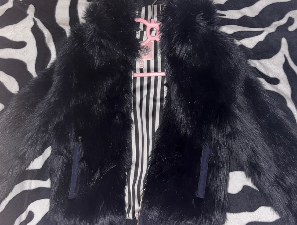 쥬시꾸뛰르 블랙 퍼 후드 자켓 상품이미지1