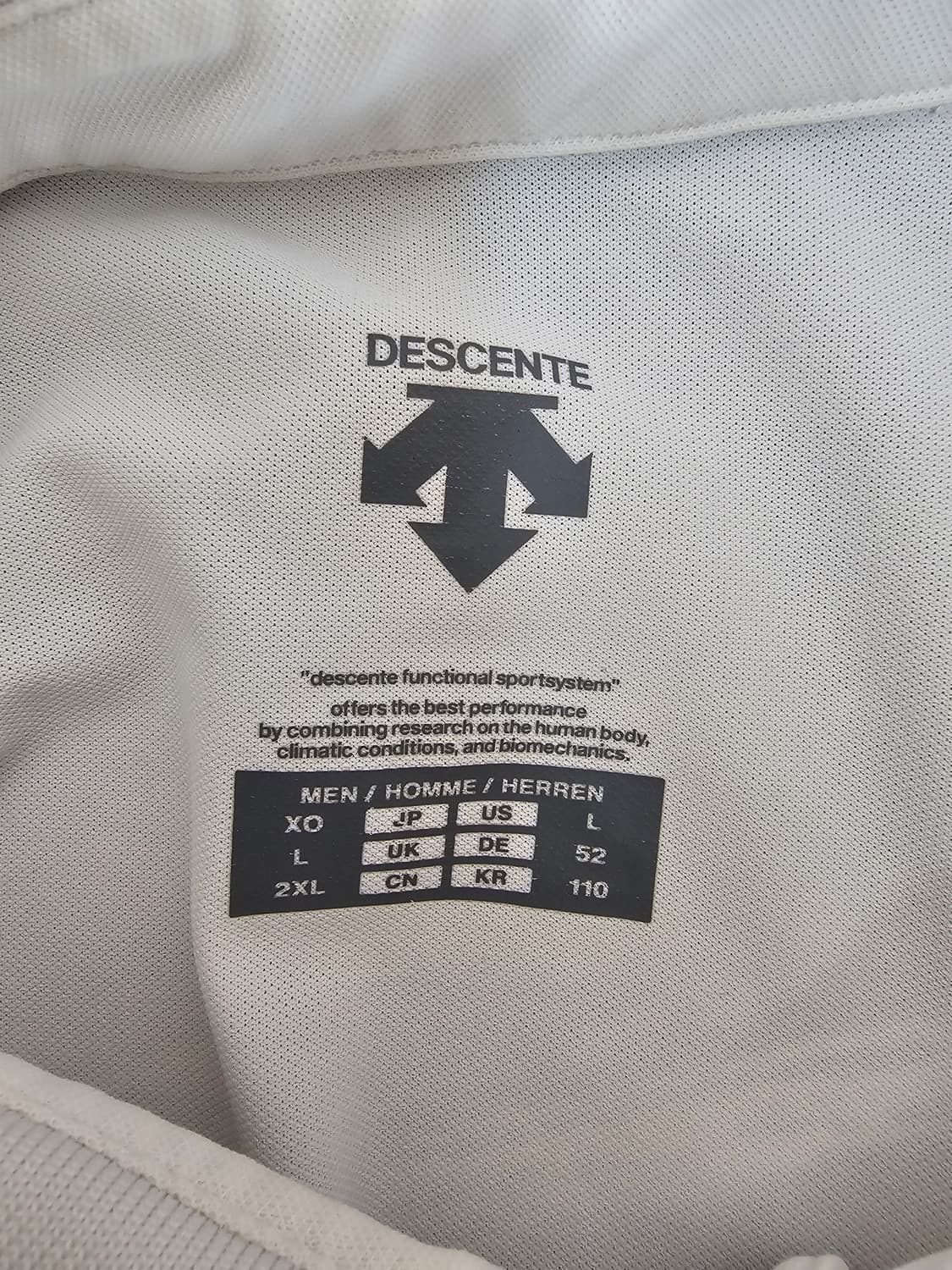 데상트 화이트 반팔 폴로티셔츠 2XL 상품이미지3