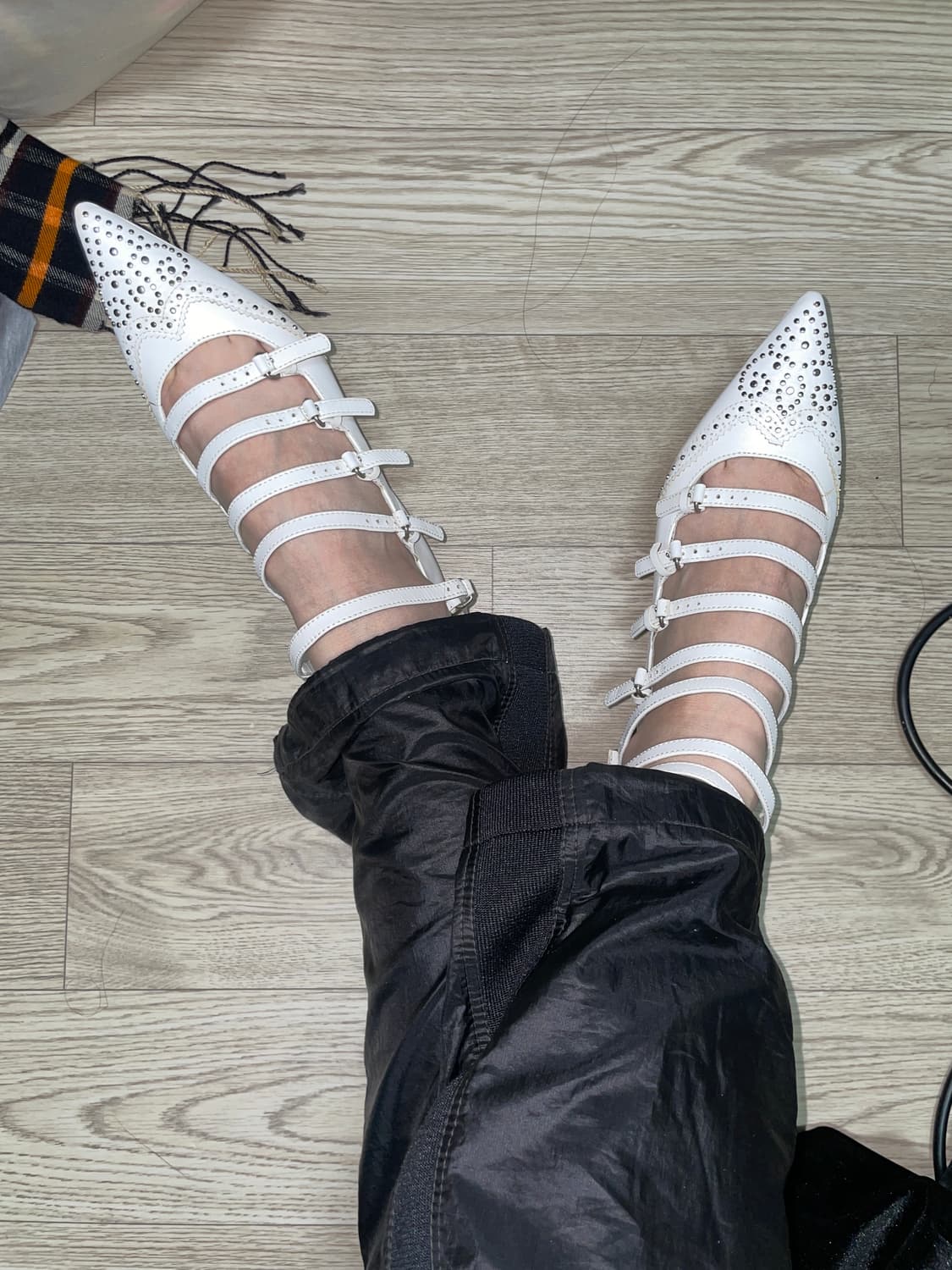 베로니크 브랑퀸호 스터드 플랫 상품이미지4