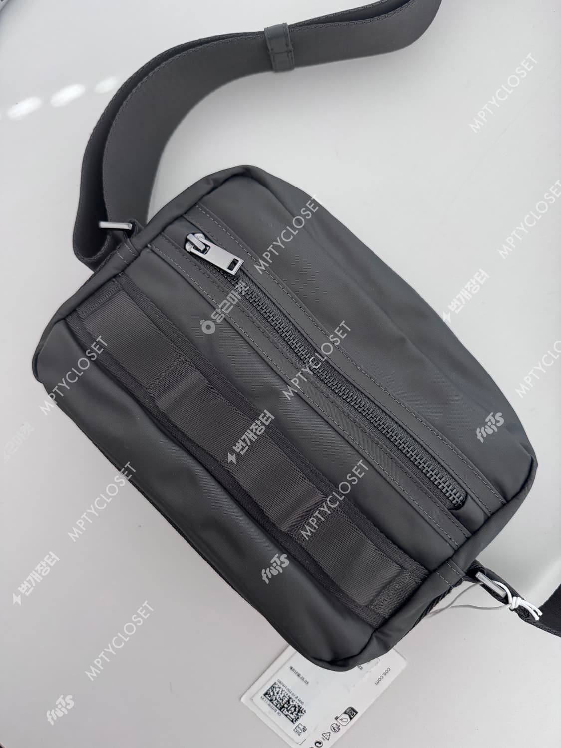 COS Transit 크로스바디백 그레이 상품이미지2