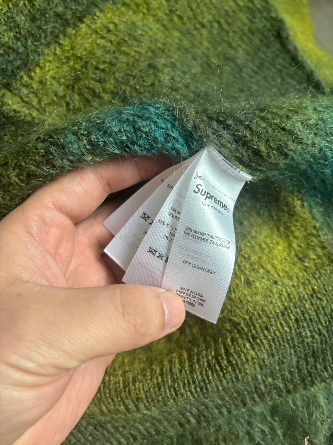 [L] 슈프림 히스테릭글래머 모헤어 후드집업 상품이미지4