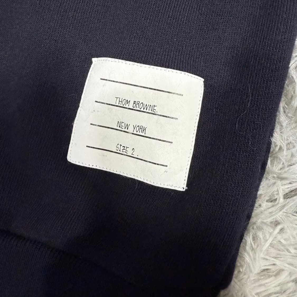 [2 size] 톰브라운 백삼선 맨투맨 상품이미지4