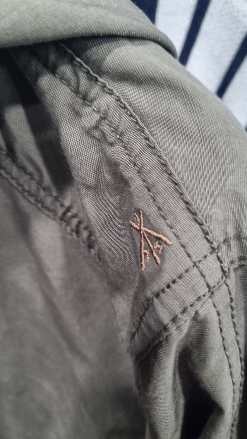 써스데이 아일랜드 공용 카키색 후드야상 국내95 적당 상품이미지2