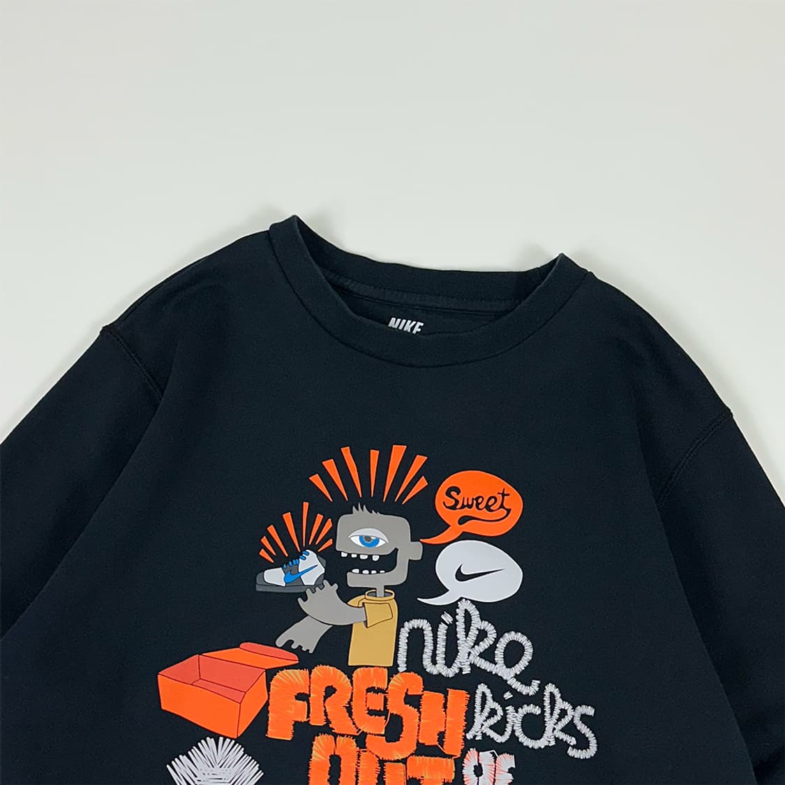 나이키 그래픽 맨투맨 상품이미지3