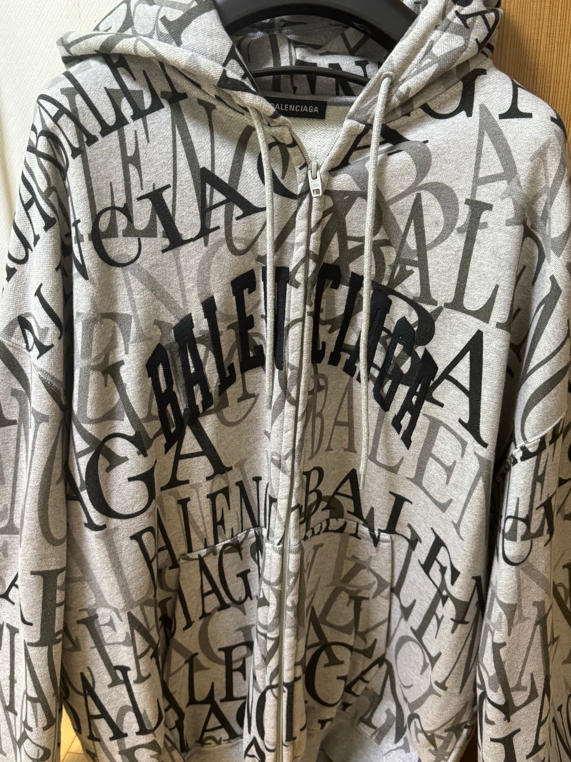 발렌시아가 후드집업 상품이미지1