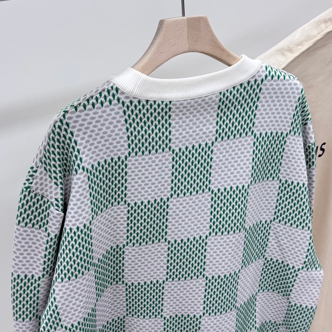 [S+급/2XL] 루이비통 다미에 크루넥 맨투맨 상품이미지5