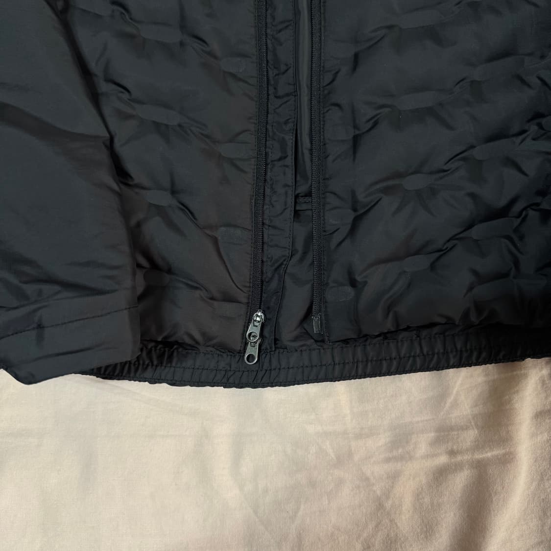 나이키 써마 핏 ADV 에어로로프트 자켓 판매합니다 상품이미지4