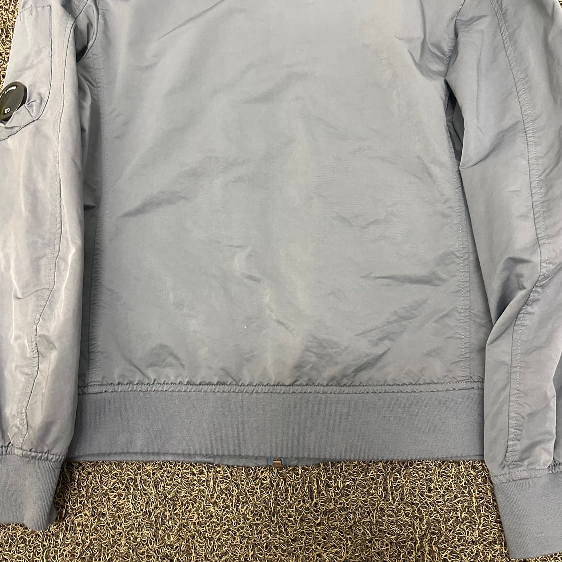 CP컴퍼니 한국매장판 렌즈 코팅 블루종 바람막이 100(L) 상품이미지7