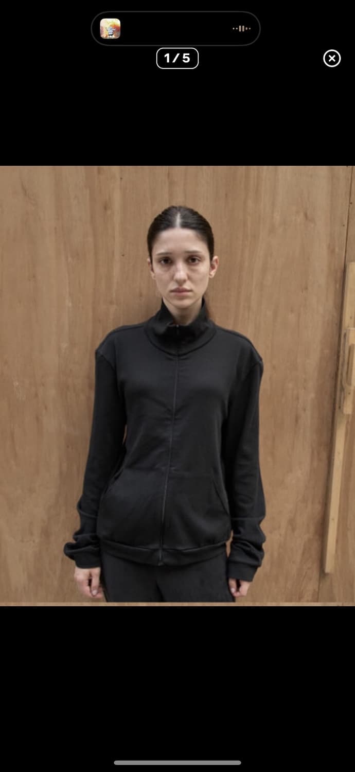 머듈 넥 짚 블랙 상품이미지1