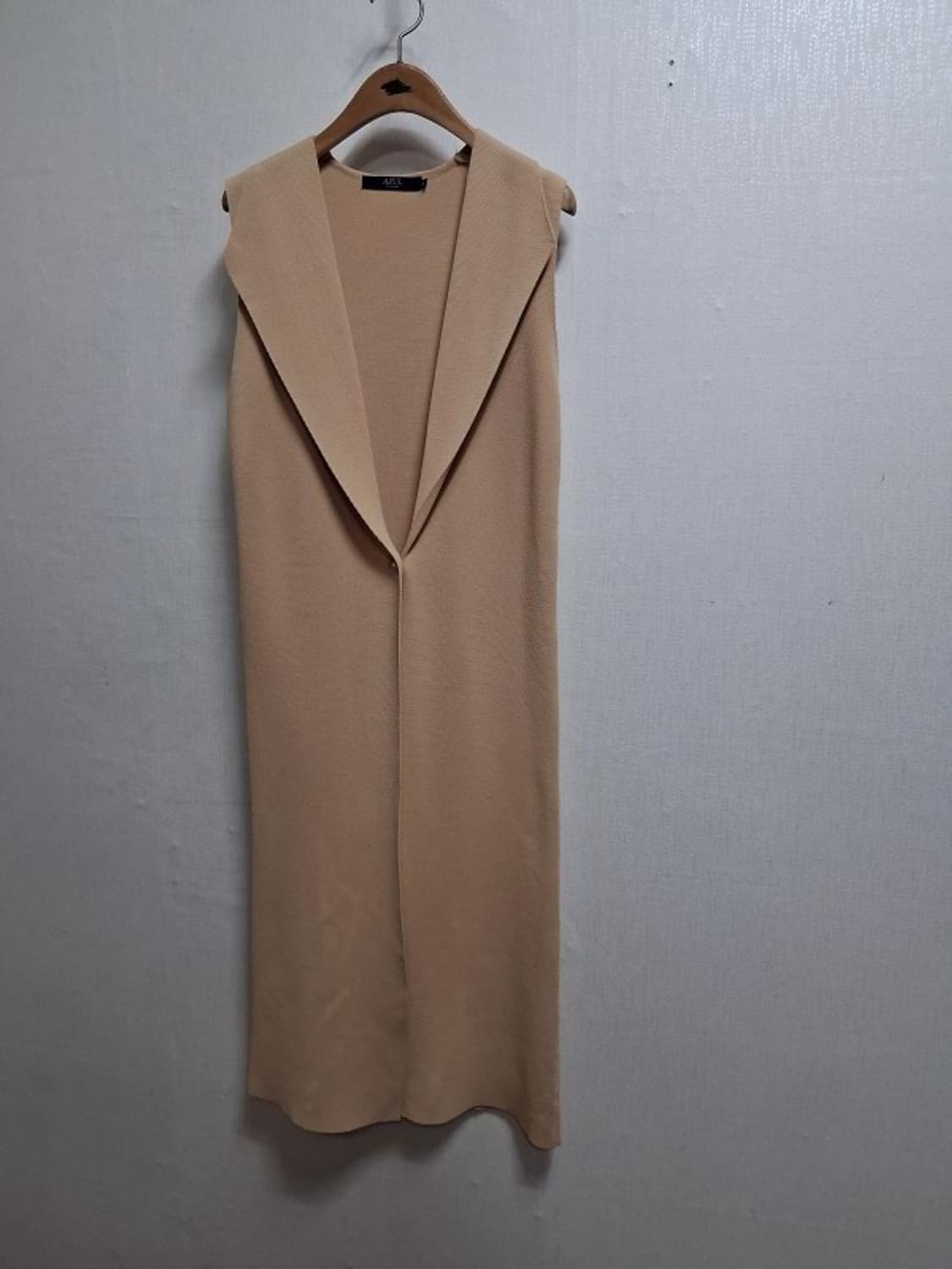 AZUL by MOUSSY 노란베이지 레이욘니트롱베슽 롱조끼 44XS
원 상품이미지1