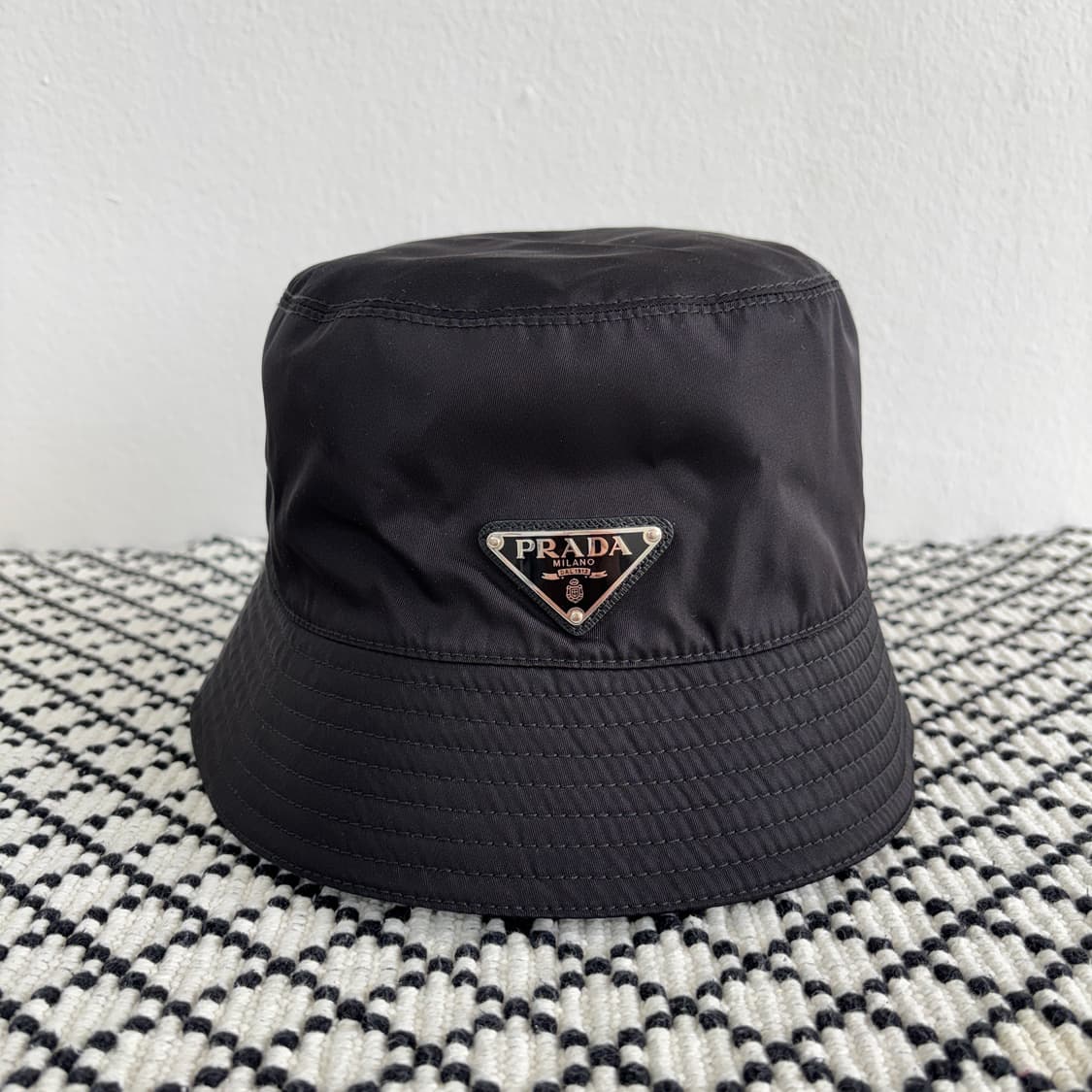 [A급] S사이즈 프라다 나일론 버킷햇 상품이미지4
