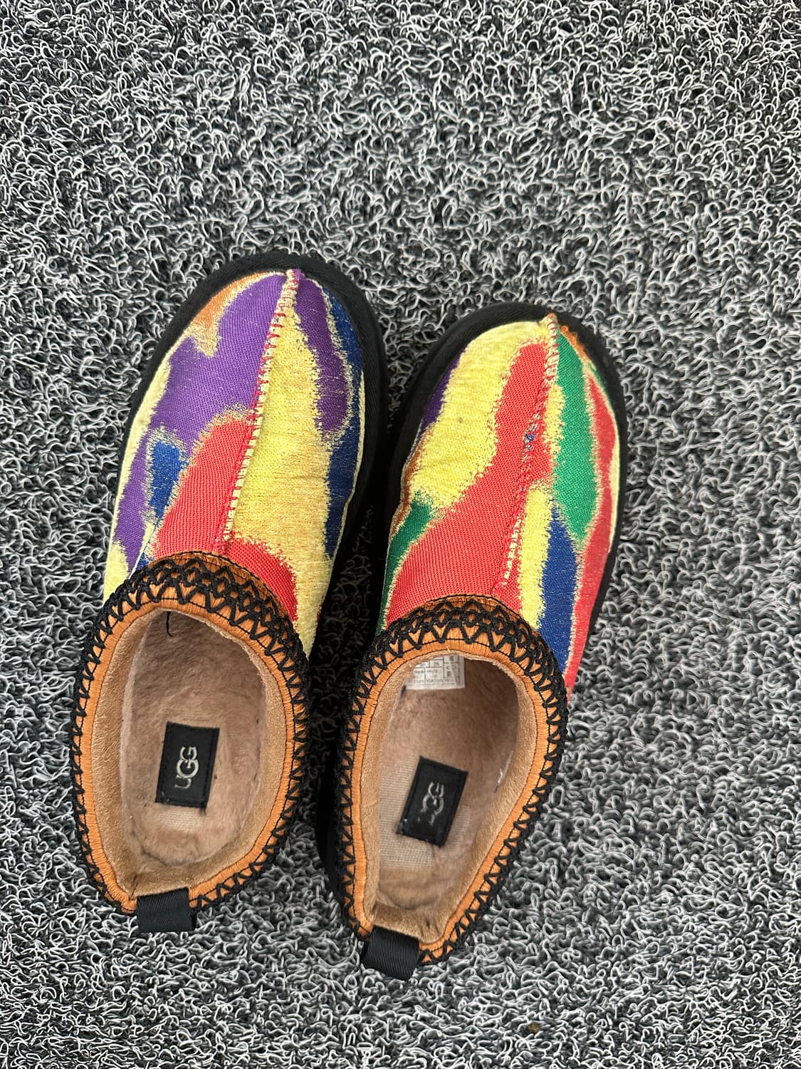 UGG 어그 타즈 슬리퍼 멀티컬러 250mm 상품이미지3