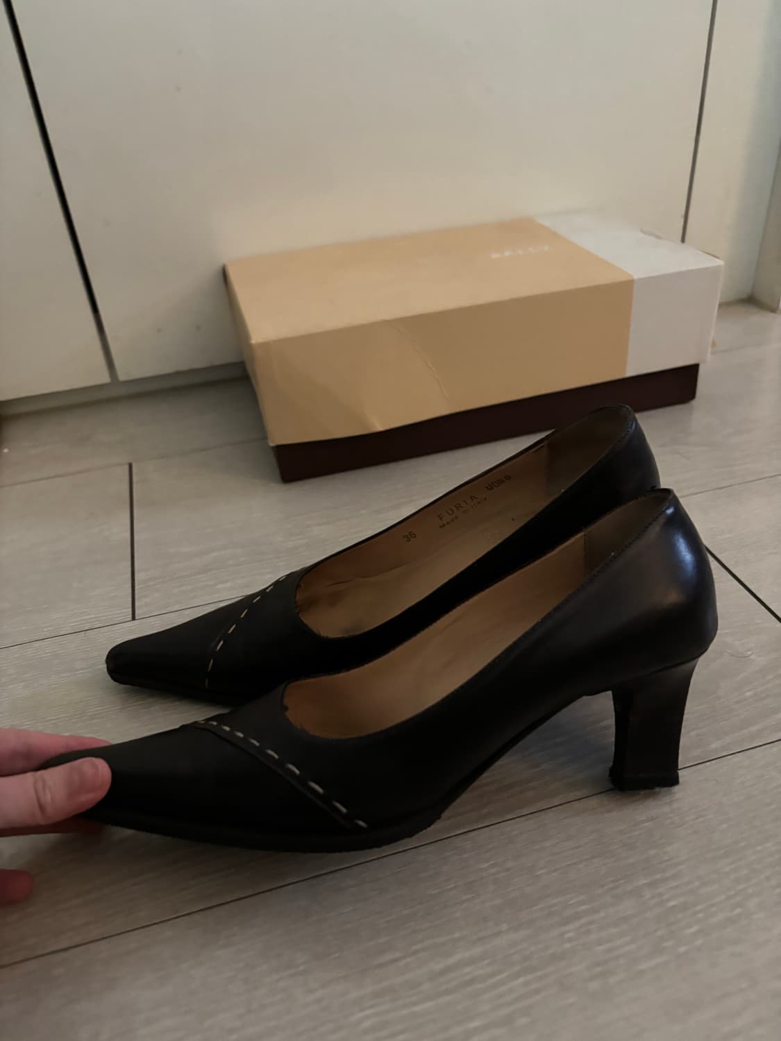 Bally stitch brown heel 상품이미지4