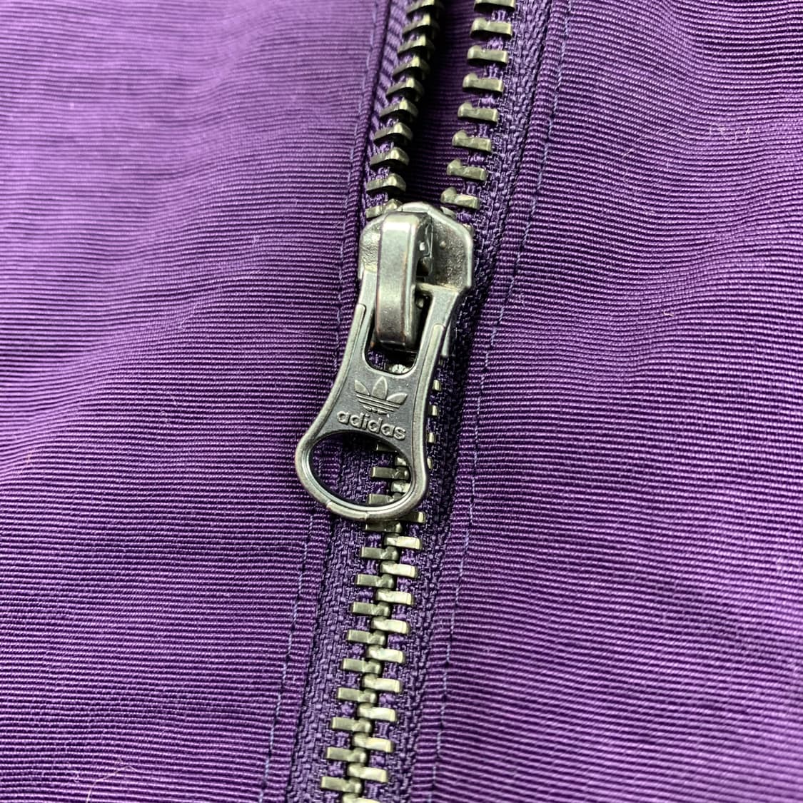아디다스 오리지날스 나일론쉘 바시티 봄버 자켓 퍼플  상품이미지3