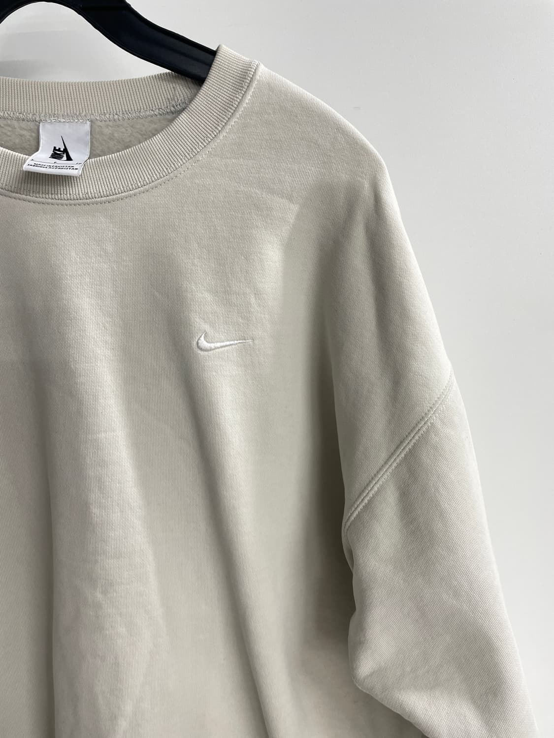 나이키 솔로 스우시 맨투맨 상품이미지2