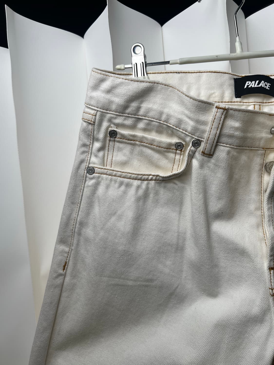 Palace 팔라스 화이트 데님. 새상품 상품이미지7