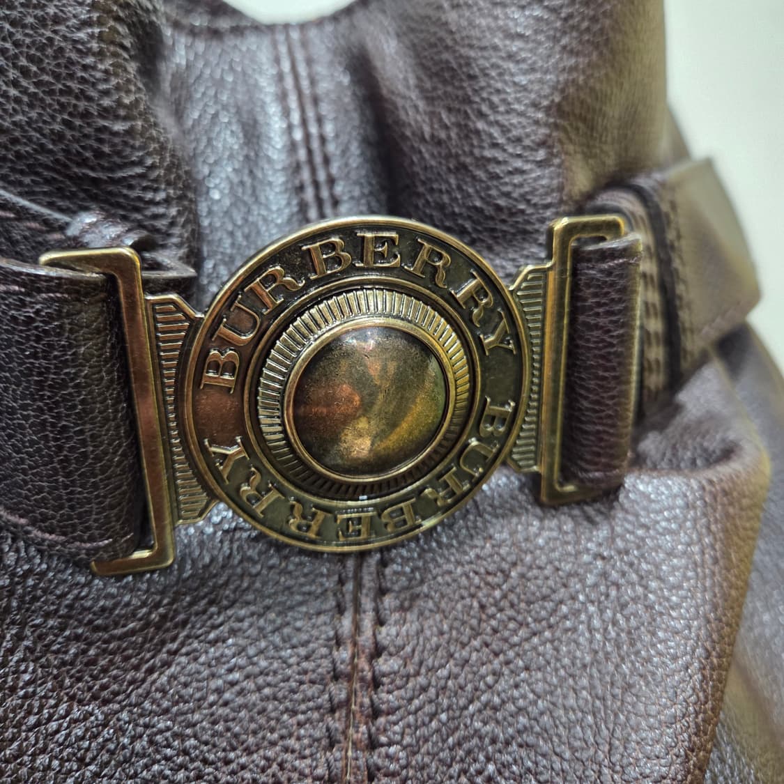 버버리 버클 숄더백 상품이미지2