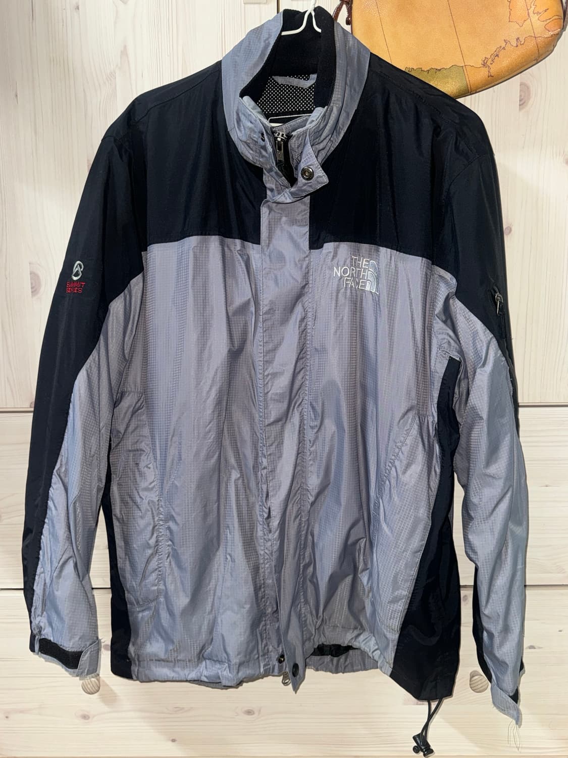 노스페이스 차콜 배색 바람막이 m 상품이미지1