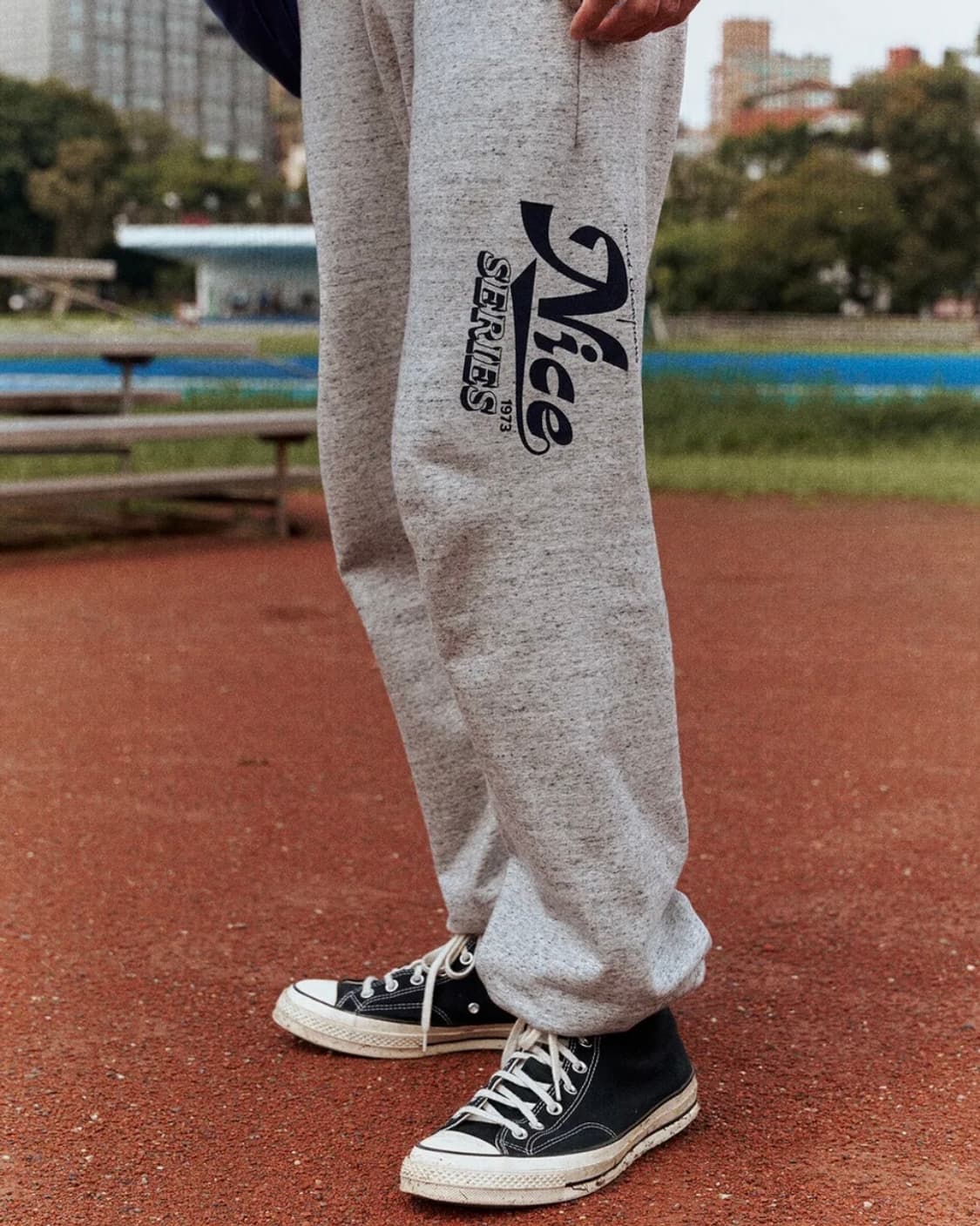 디스커스애슬레틱 X 나이스웨더 콜라보 스웻팬츠 그레이 L size  상품이미지8