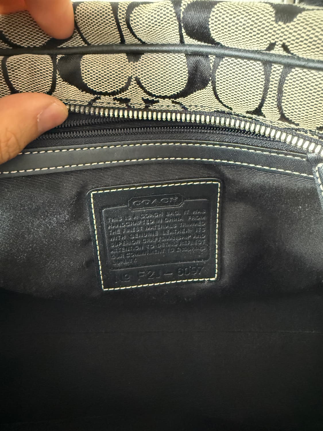 코치(COACH) 모노그램 숄더백 상품이미지9