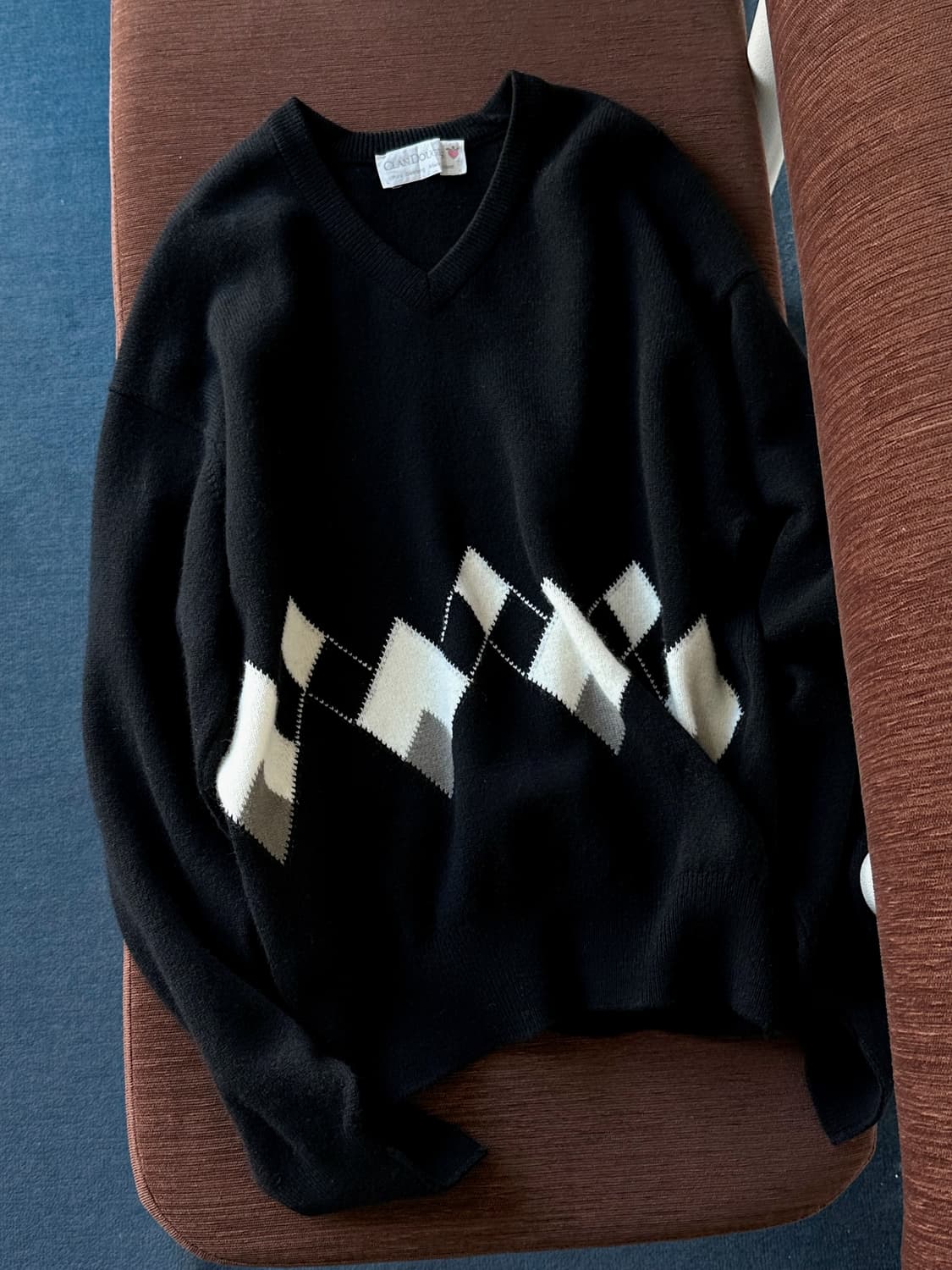 Rambs wool design pattern v-neck knit 상품이미지1