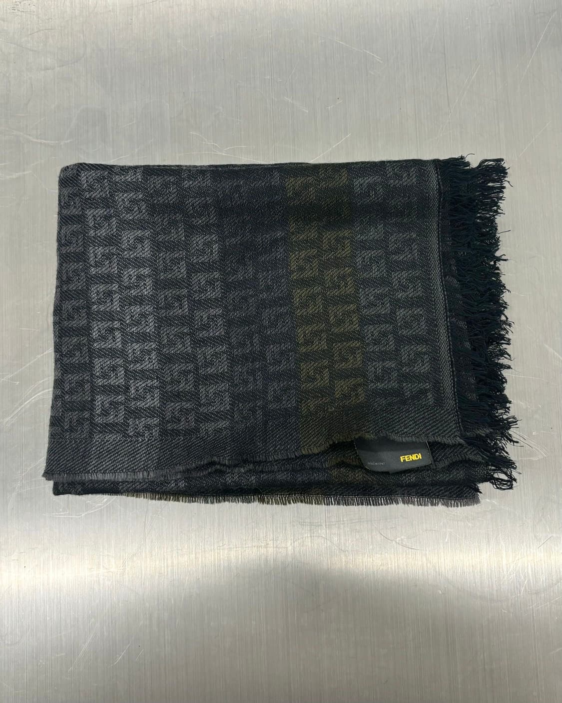 펜디 네이비 주카 머플러  상품이미지2