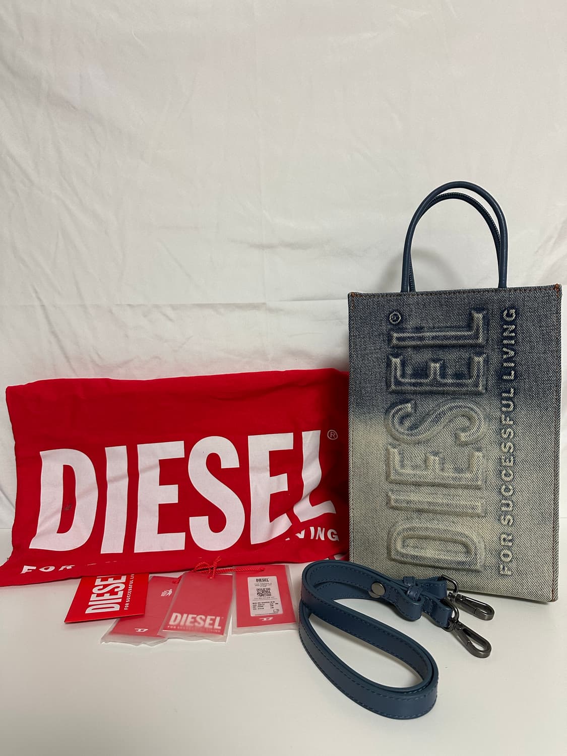 디젤 3D 데님 쇼퍼백 (M) 상품이미지1