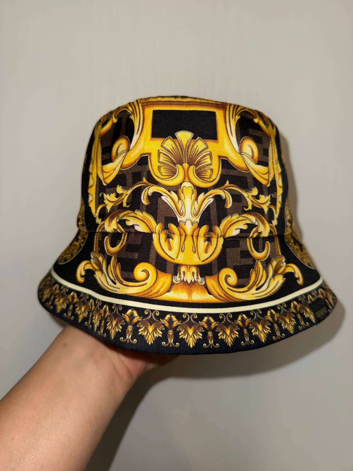 Fendi X Versace 펜다체 fendace 버킷햇 57사이즈 상품이미지2