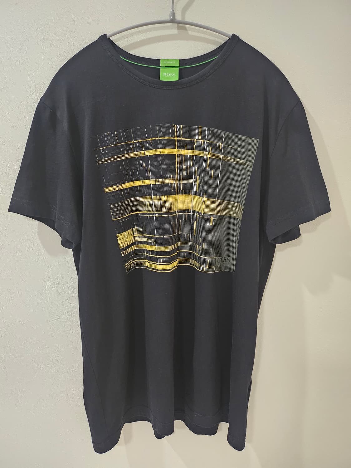 휴고보스 그래픽 반팔 티 블랙 상품이미지2