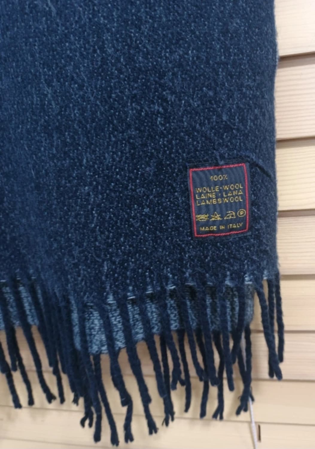 살바토레페라가모 라나울 머플러
 상품이미지3