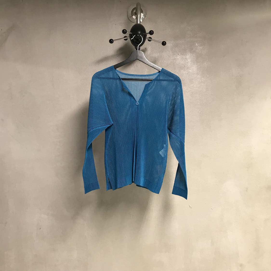 이세이 미야케 플리츠 플리즈 메쉬 가디건 블루 3(W) 상품이미지1