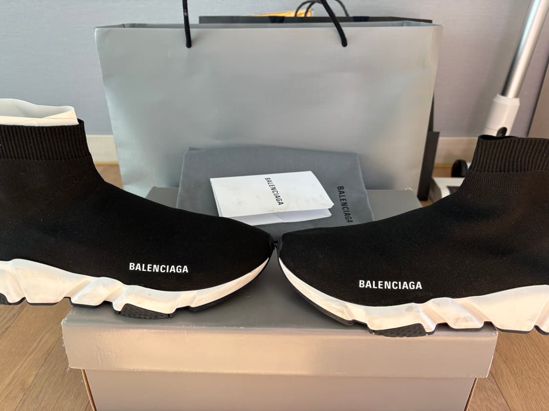 발렌시아가 스피드러너 265 민트급 상품이미지2