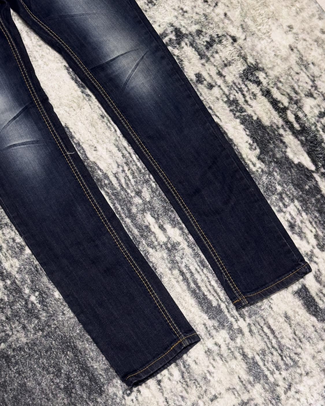 {Dereon} Gold Hardware Skinny Jeans  상품이미지4
