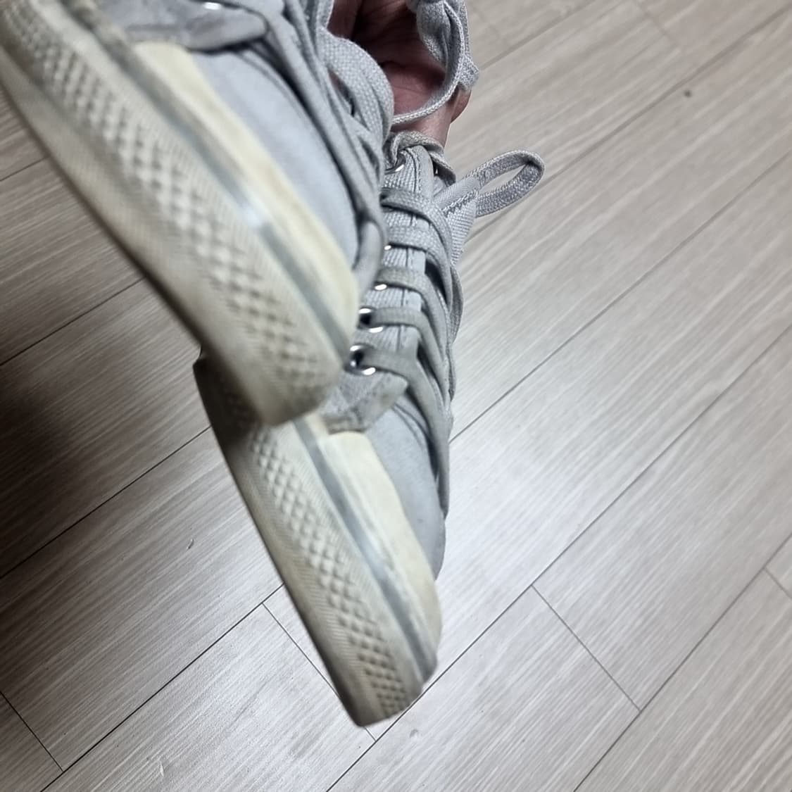 아디다스 회색 스니커즈(235) 상품이미지5