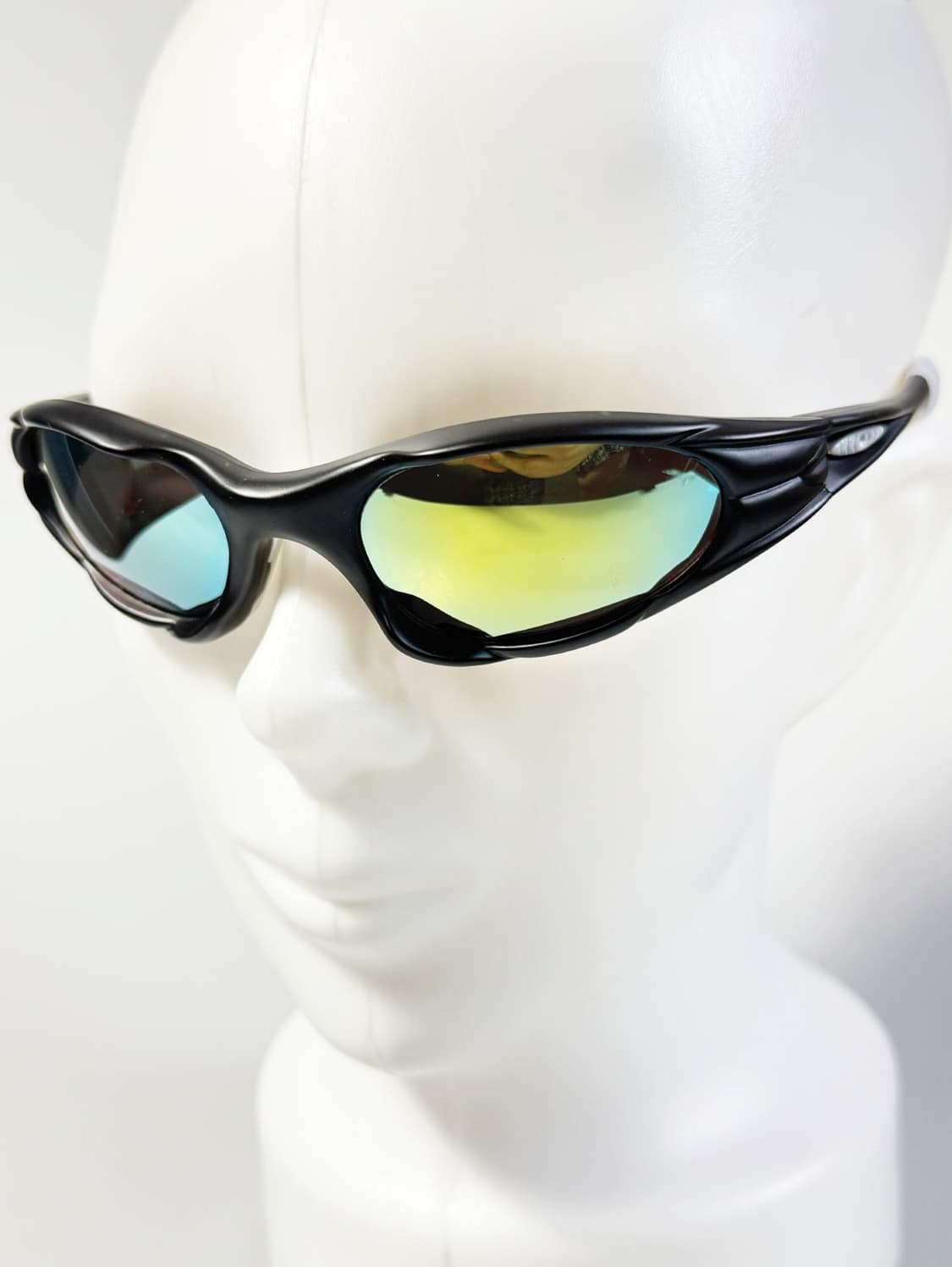 랩 어라운드 스포티 미러렌즈 프레임 빈티지 선글라스 상품이미지8