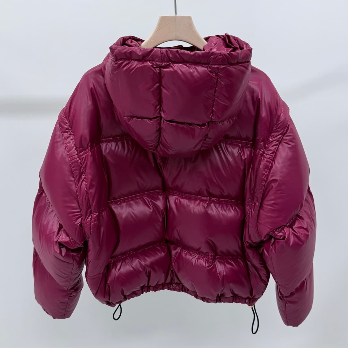 [S+급/38] 셀린느 라이트웨이트 나일론 크롭 트리옹프 여성패딩 상품이미지5