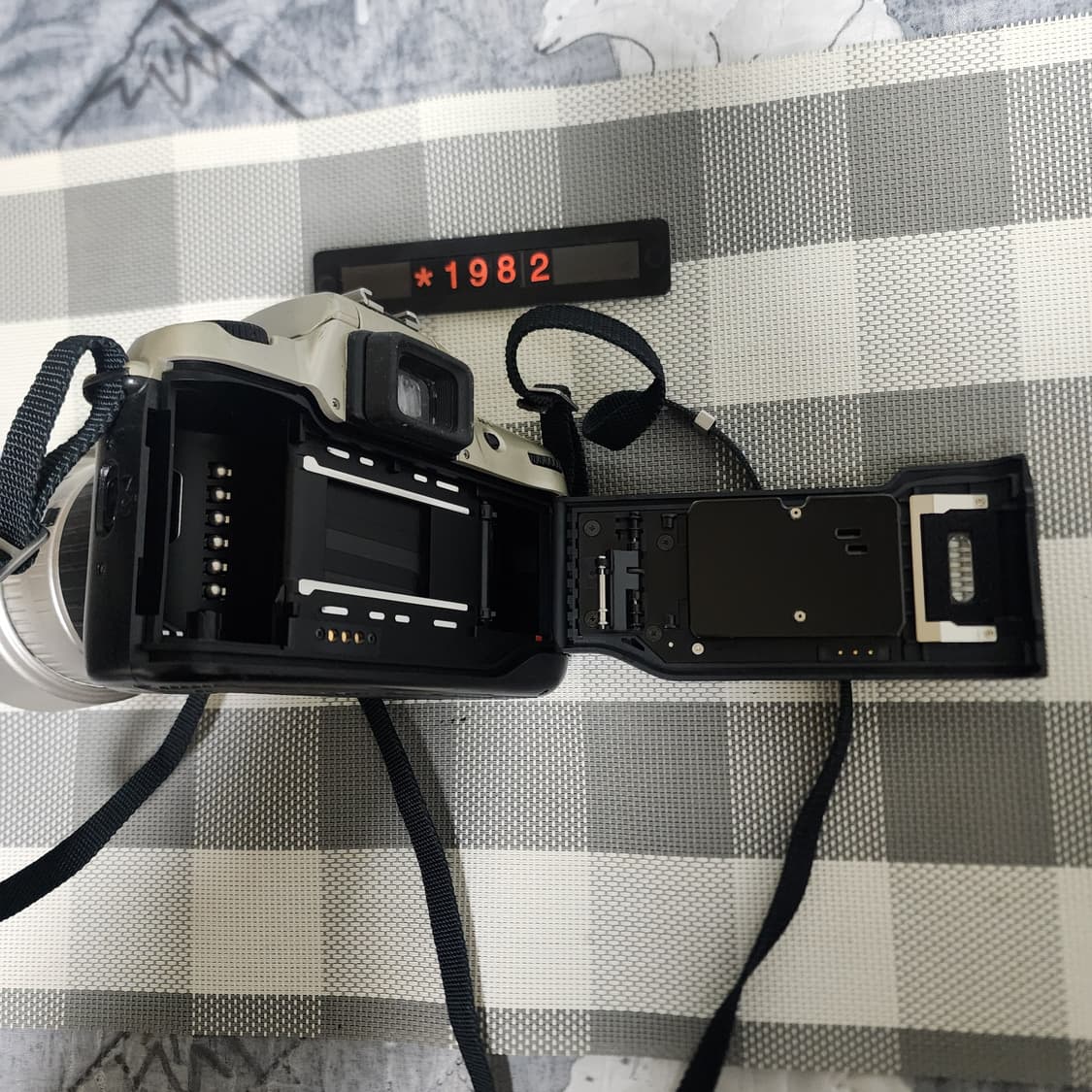 니콘 F 60 필름카메라 28-80mm 줌렌즈 상품이미지6