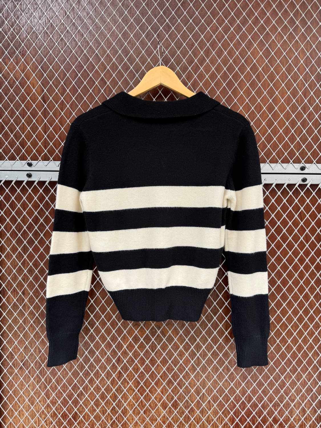 로라로라 스트라이프 오픈카라 블랙 울 니트 F 상품이미지6