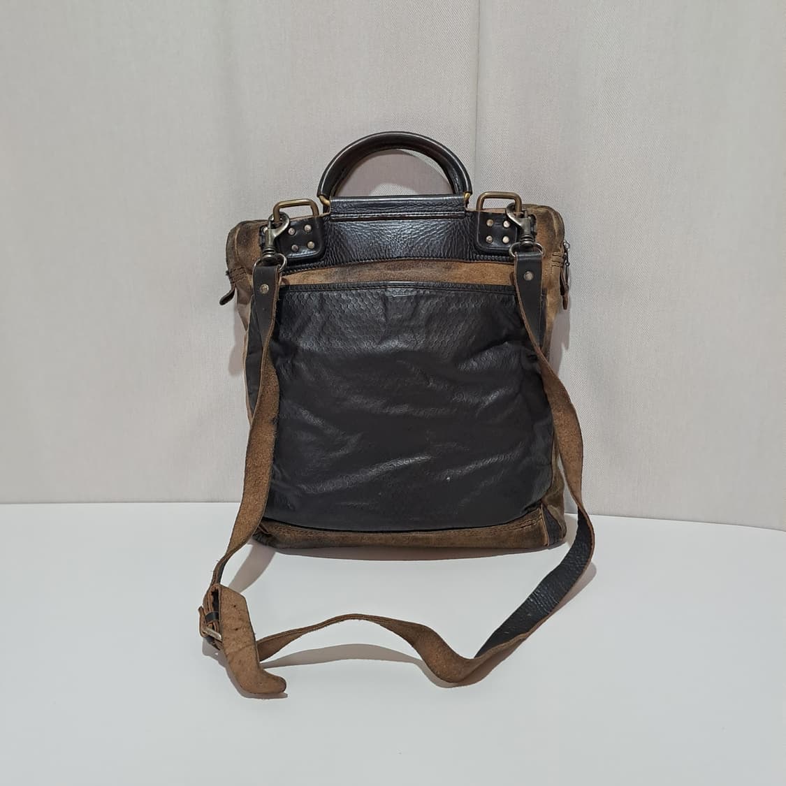 디젤 빈티지 스웨이드 가죽 크로스백 상품이미지4