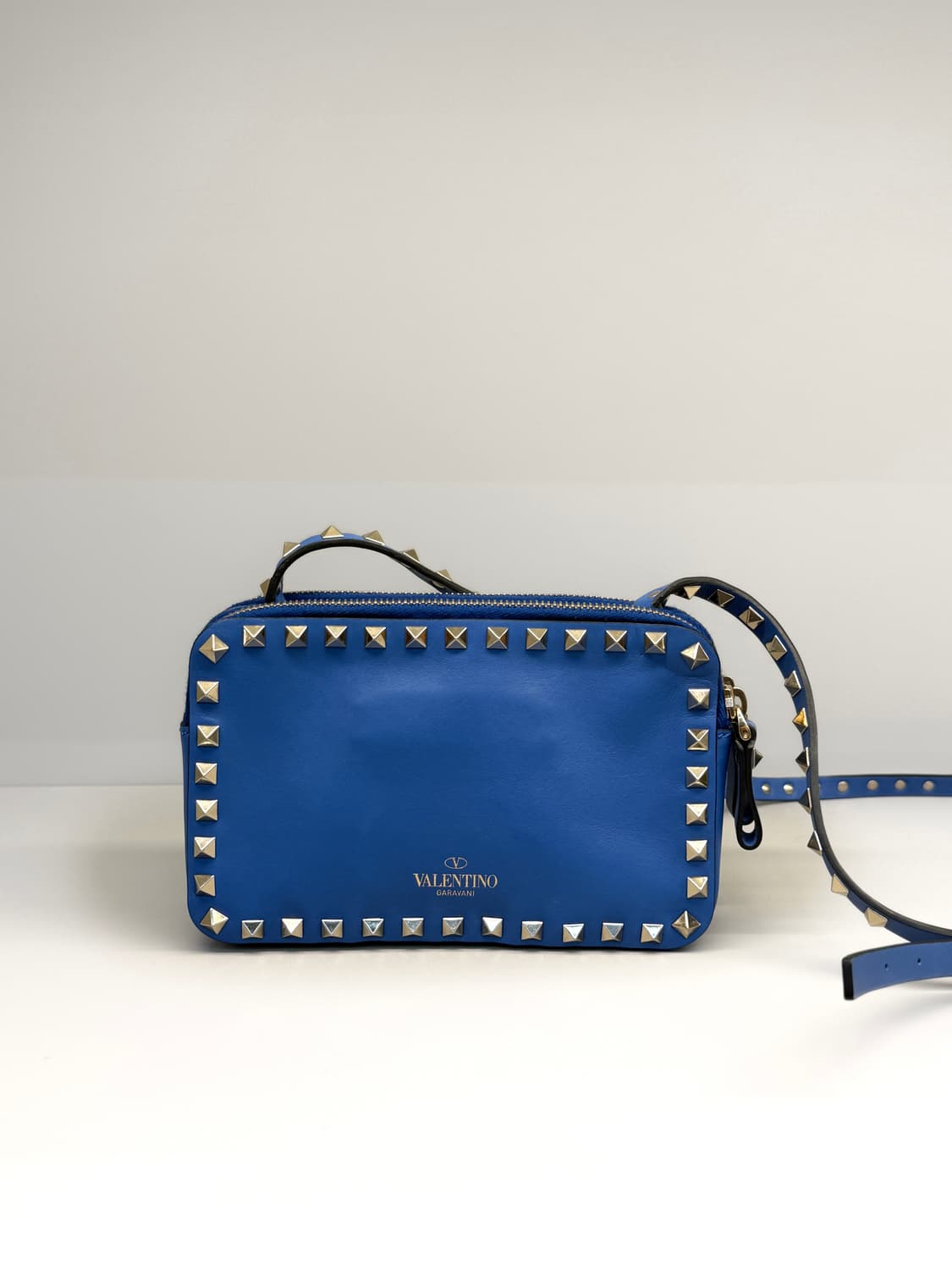 발렌티노 카프스킨 락스터드 더블 지프 크로스백 상품이미지4