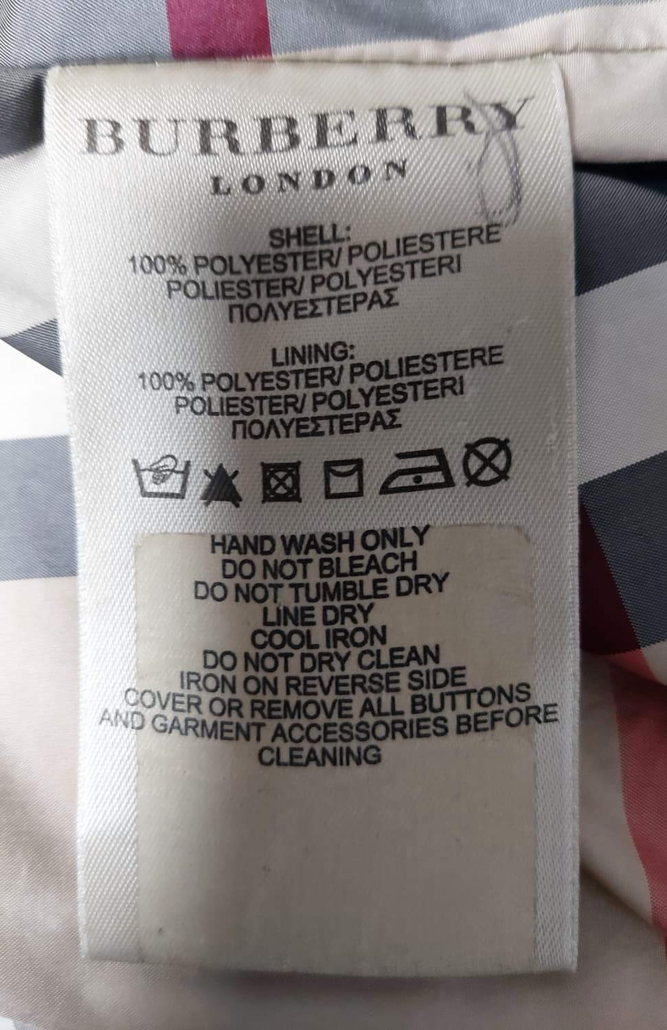 버버리 런던 네이비 블루종 패커블 자켓 (L)

 상품이미지9