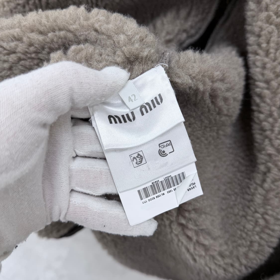 [S+급/42] 25FW 미우미우 시어링 코튼 플리스 블루종 자켓 상품이미지9