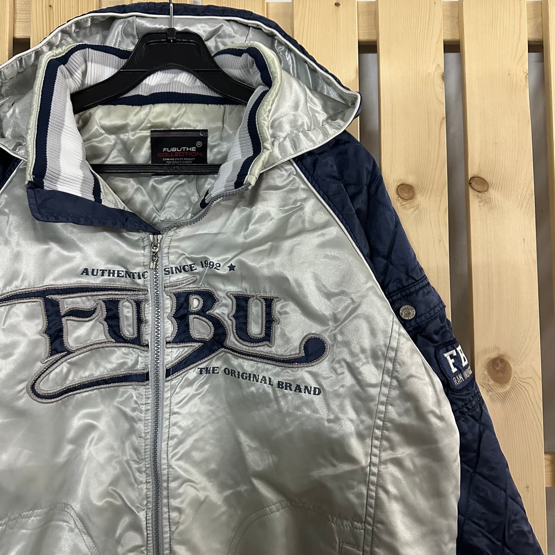 (L) fubu 후부 푸부 새틴 누빔 바시티 자켓 상품이미지5